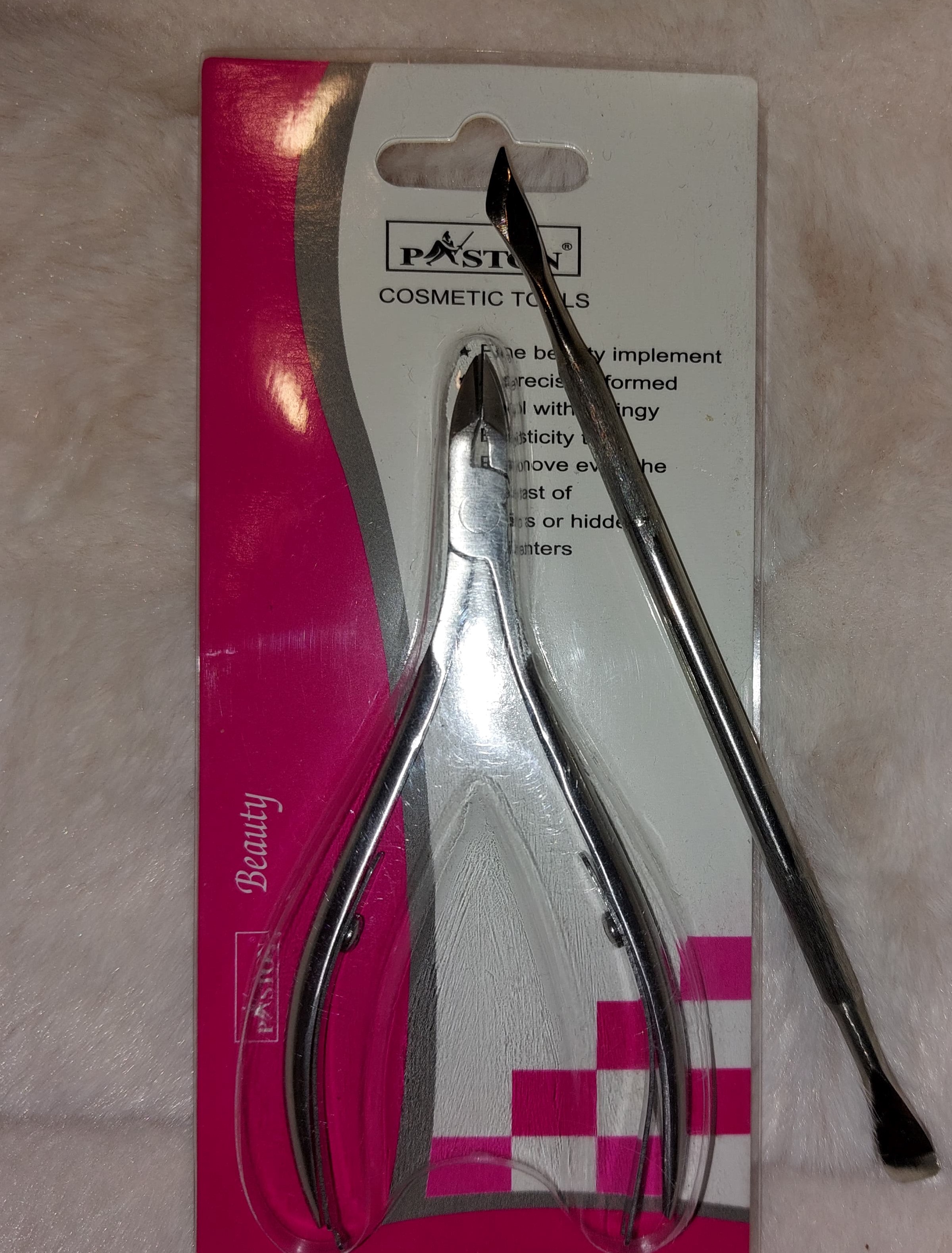 Cuticle Nipper + Pusher from Pinas